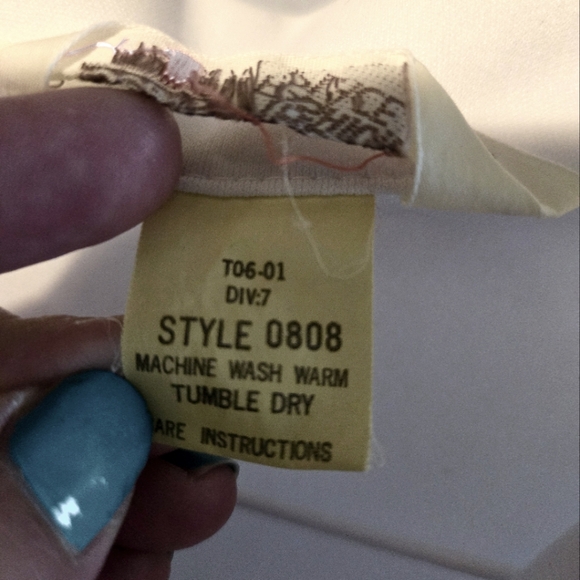 Vtg Womens Sleeveless Collared Button Down - Picture 5 of 6